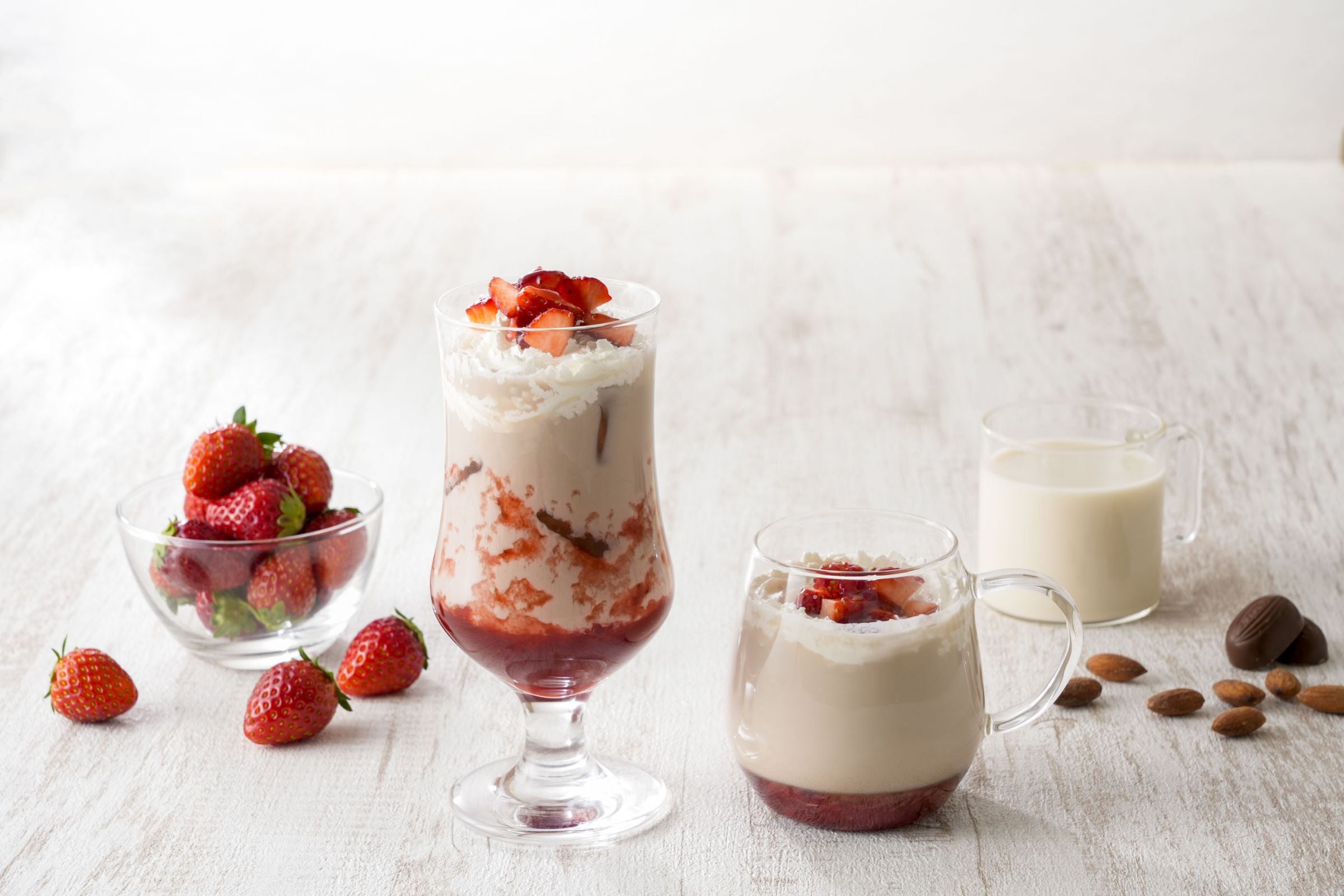 タニタカフェコレド室町店限定「苺アーモンドミルクココア」 発売！
